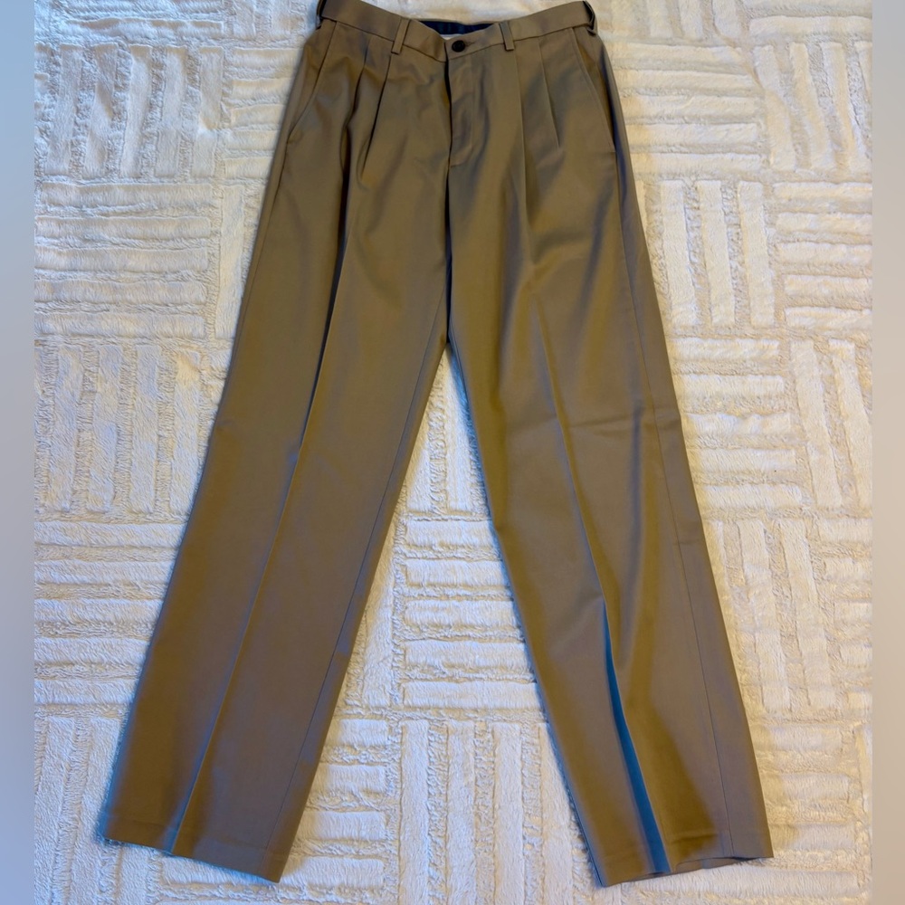 Haggar Tan Chinos Comfortable Classic Fit